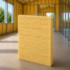 Panel semirrígido de fibra de vidrio de 32 kg/m³ utilizado para aislamiento térmico y acústico en muros, plafones y sistemas industriales.